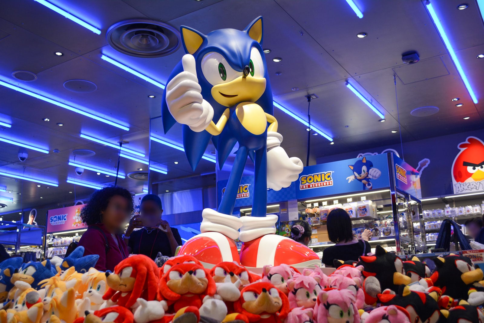 オープン目前「SEGA STORE OSAKA」を見物し、セガ社長らに話を訊いた。「『龍が如く』は西でも強い」など、大阪ならではの部分を教えてもらった
